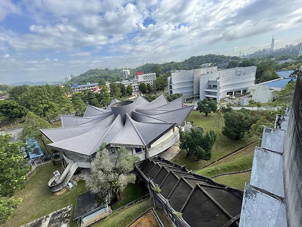 Undergraduate students at the Faculty of Business and Economics, Universiti Malaya